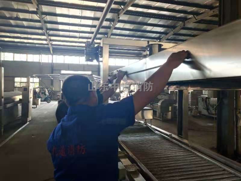 諸城油炸機(jī)流水線自動(dòng)滅火裝置安裝現(xiàn)場(chǎng)